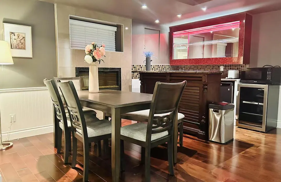 North Vancouver Lynn Valley Two Bedrooms Suite-1
