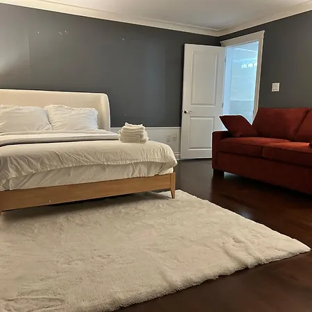 North Vancouver Lynn Valley Two Bedrooms Suite-2
